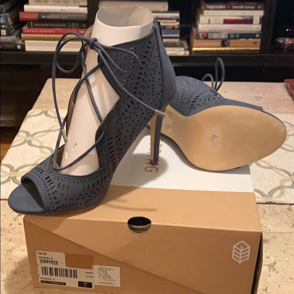 Call It Spring heels - Picture 2 of 3